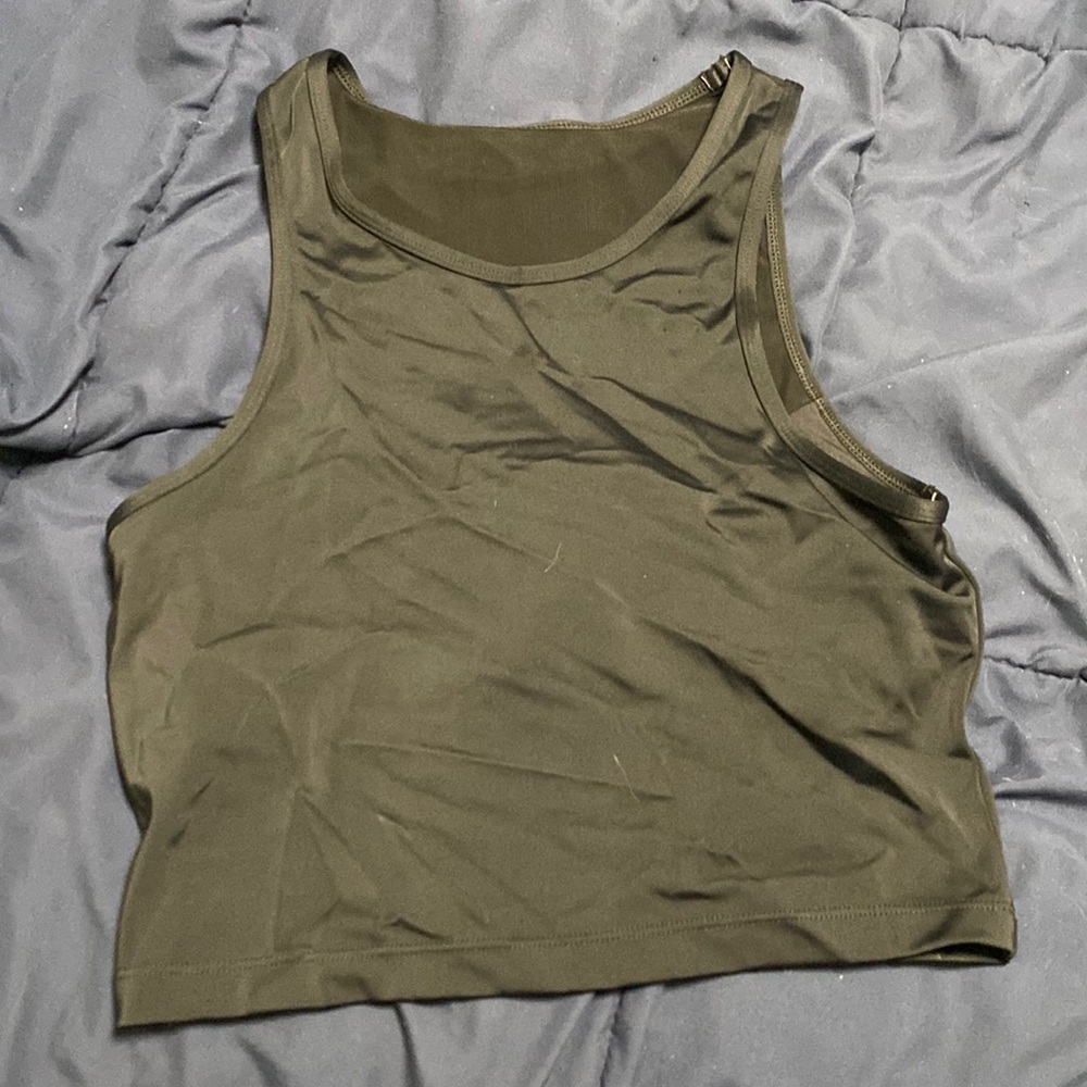 Bandier L’urv black workout top